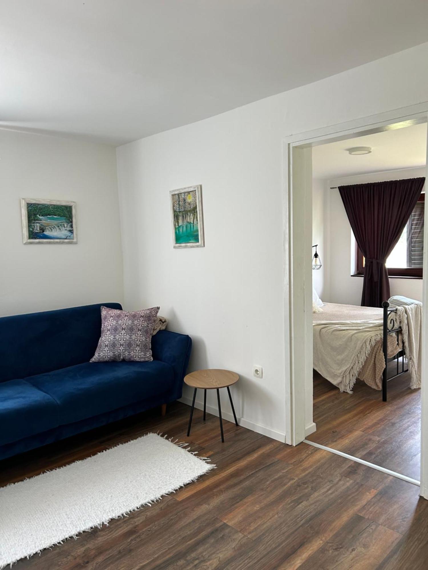 Licko Petrovo Selo Apartments Celopek מראה חיצוני תמונה